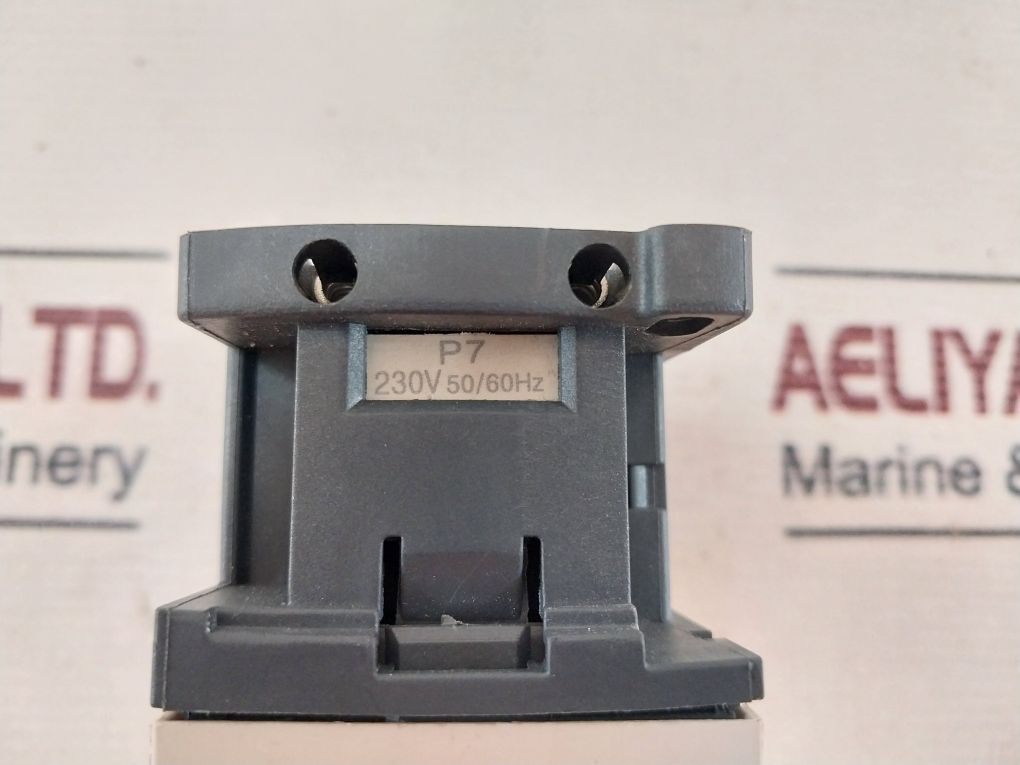 Schneider Telemecanique Cad50p7c Control Relay - Image 10