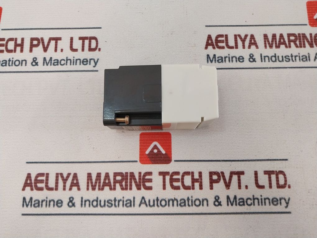 Telemecanique Ca2-fn 222 Control Relay - Image 7