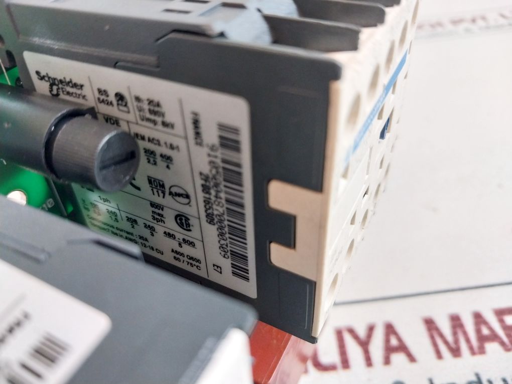 Telemecanique Schneider El05-966-2 Control Board - Image 9