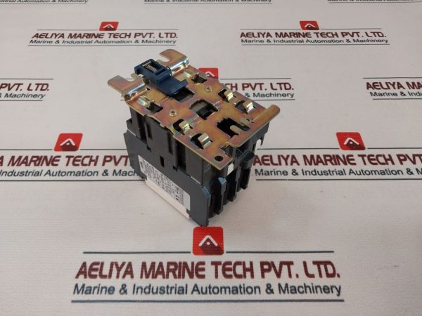 Telemecanique/Square D Lc1 D65p7 3-pole Contactor - Image 6