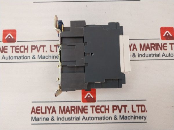Telemecanique/Square D Lc1 D65p7 3-pole Contactor - Image 7