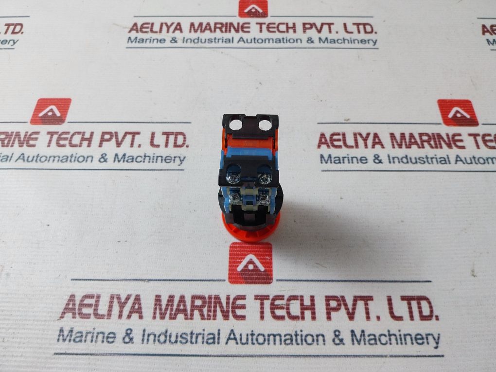 Fuji Electric Ar30m0r Pushbutton Switch - Image 3