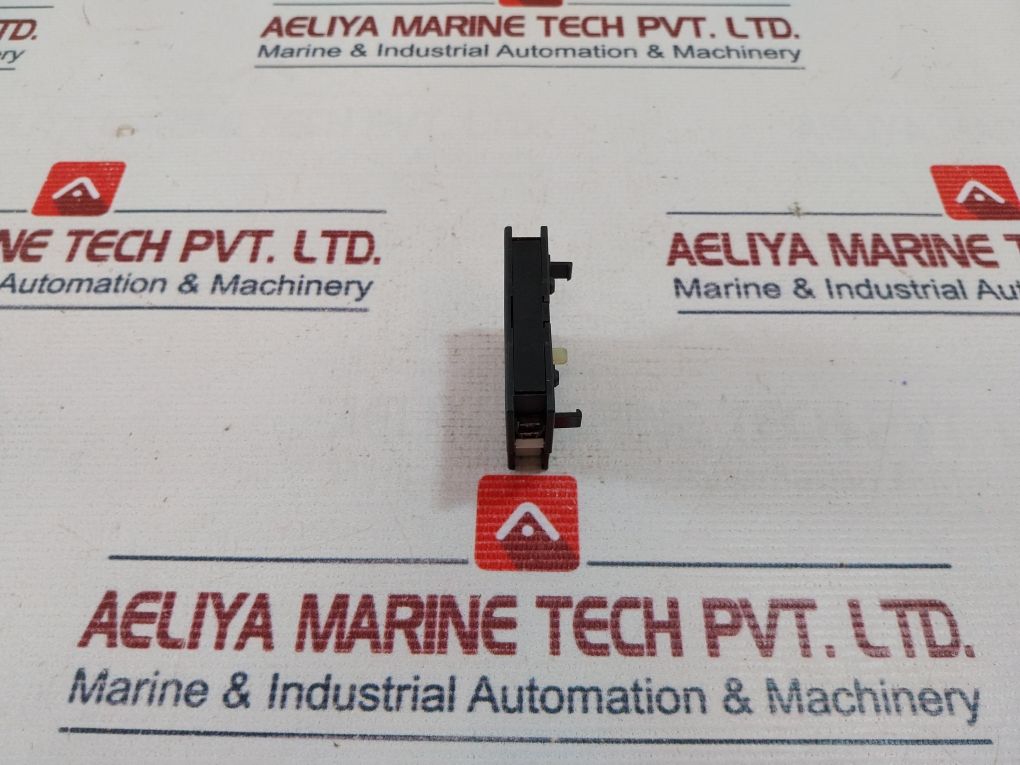 Fuji Electric Sz-as1/t Auxiliary Contact Block - Image 4