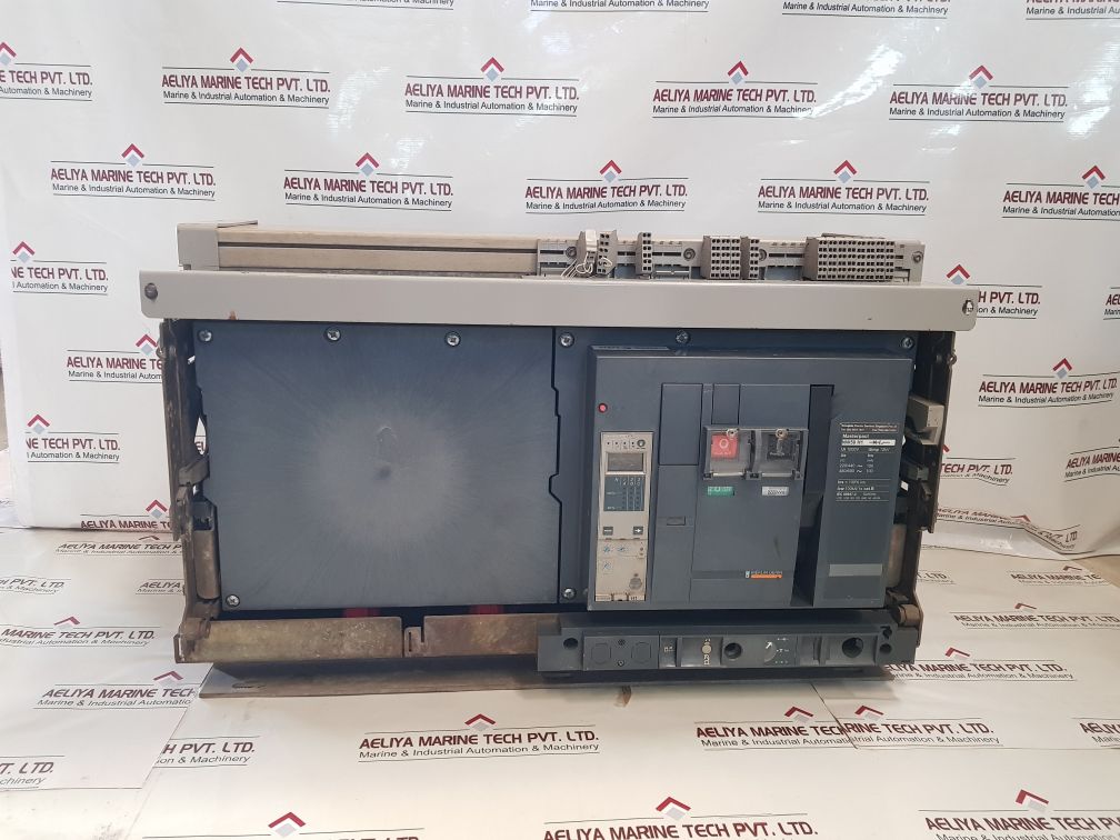 Merlin Gerin Schneider Electric Nw50 H1 Circuit Breaker
