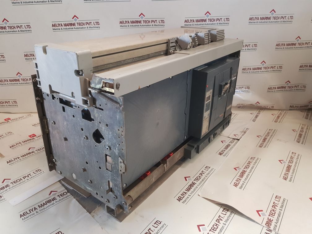 Merlin Gerin Schneider Electric Nw50 H1 Circuit Breaker - Image 9