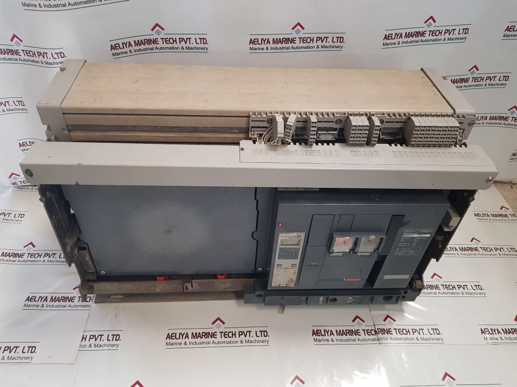 Merlin Gerin Schneider Electric Nw50 H1 Circuit Breaker - Image 3