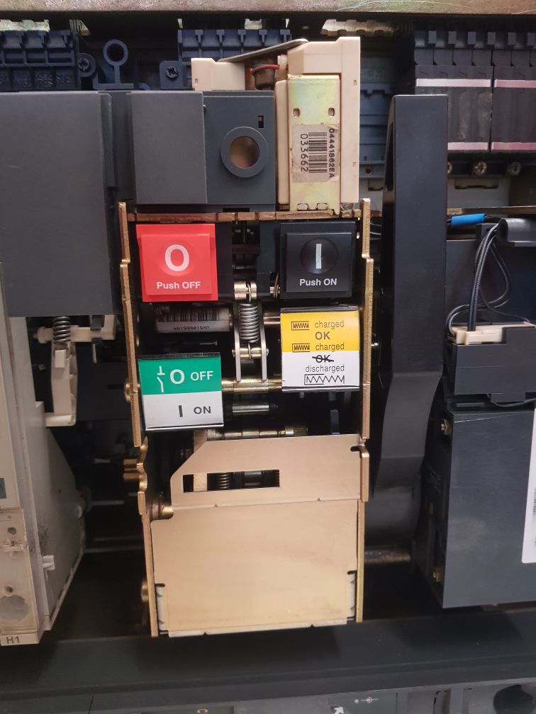 Merlin Gerin Schneider Electric Nw50 H1 Circuit Breaker - Image 22