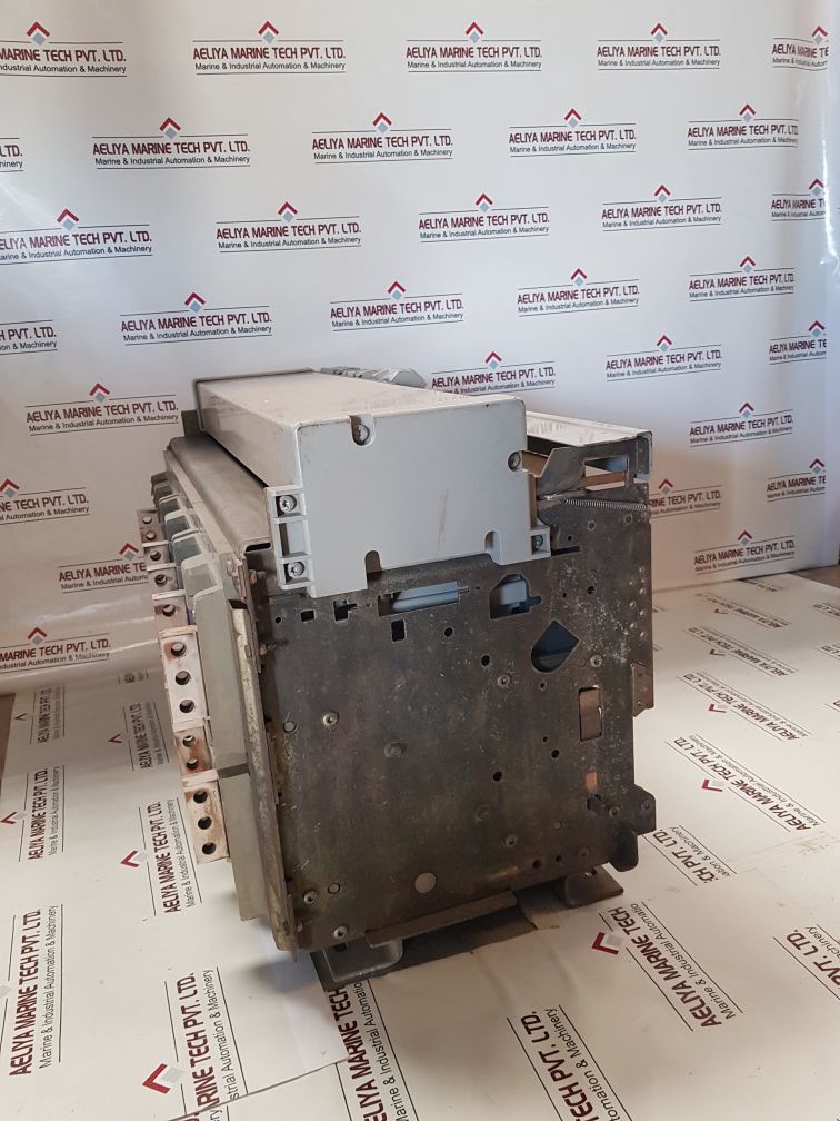 Merlin Gerin Schneider Electric Nw50 H1 Circuit Breaker - Image 4