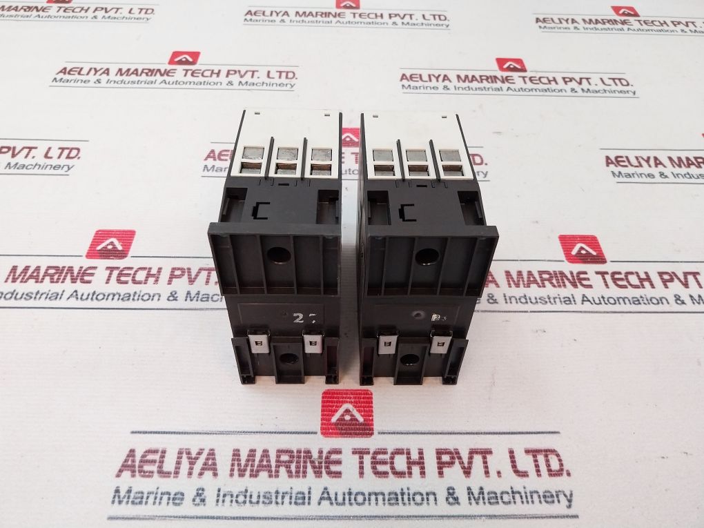 Moeller Dil M40c Contactor 200-240vdc - Image 13