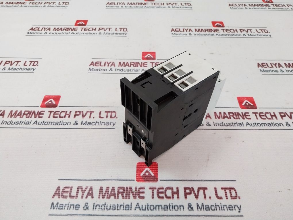 Moeller Dil M40c Contactor 200-240vdc - Image 4