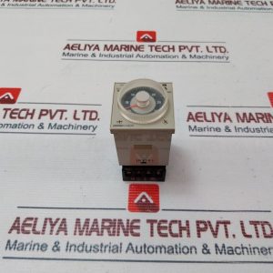 Omron H3cr-a8e-315 Timer With Base 5060hz