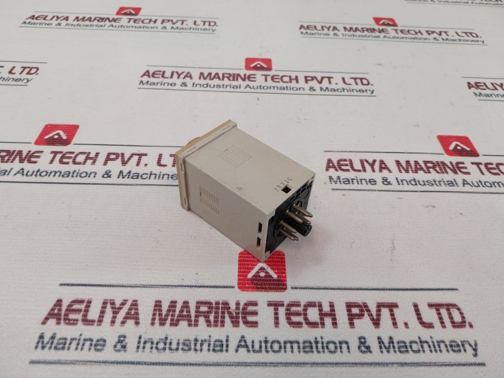 Omron H3ct-8h Timer 0 To 1.0 - Image 4