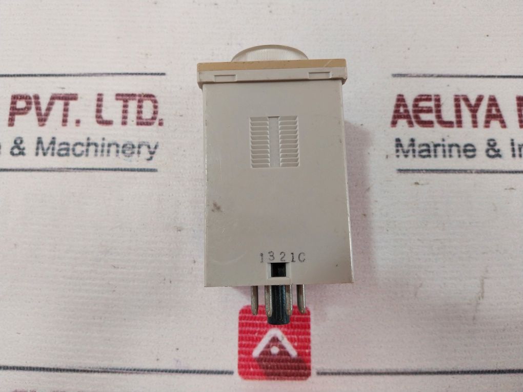 Omron H3ct-8h Timer 0 To 1.0 - Image 7