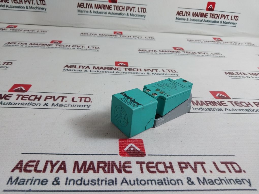 Pepperl+fuchs Nj20+u1+w Proximity Sensor - Image 3