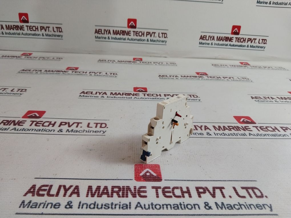 Schneider Electric Gvad0110 Auxiliary Contact - Image 4