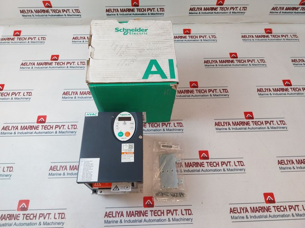 Schneider Electric Telemecanique Atv212hu55n4 Variable Speed Drive