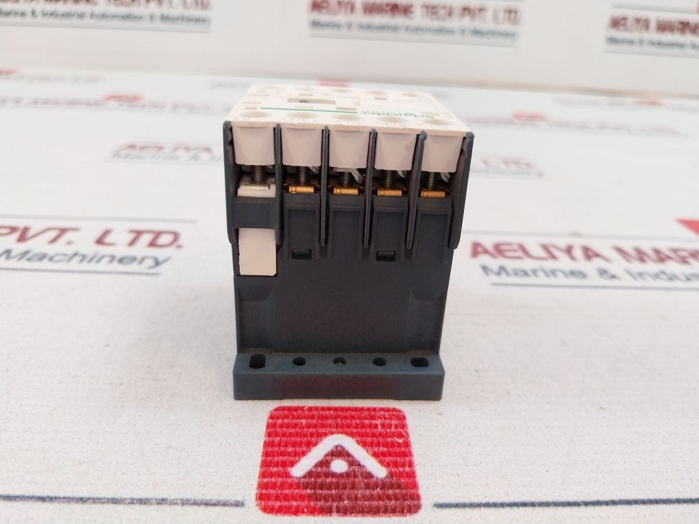 Schneider Electric Telemecanique Lc1k0910e7 Contactor - Image 7