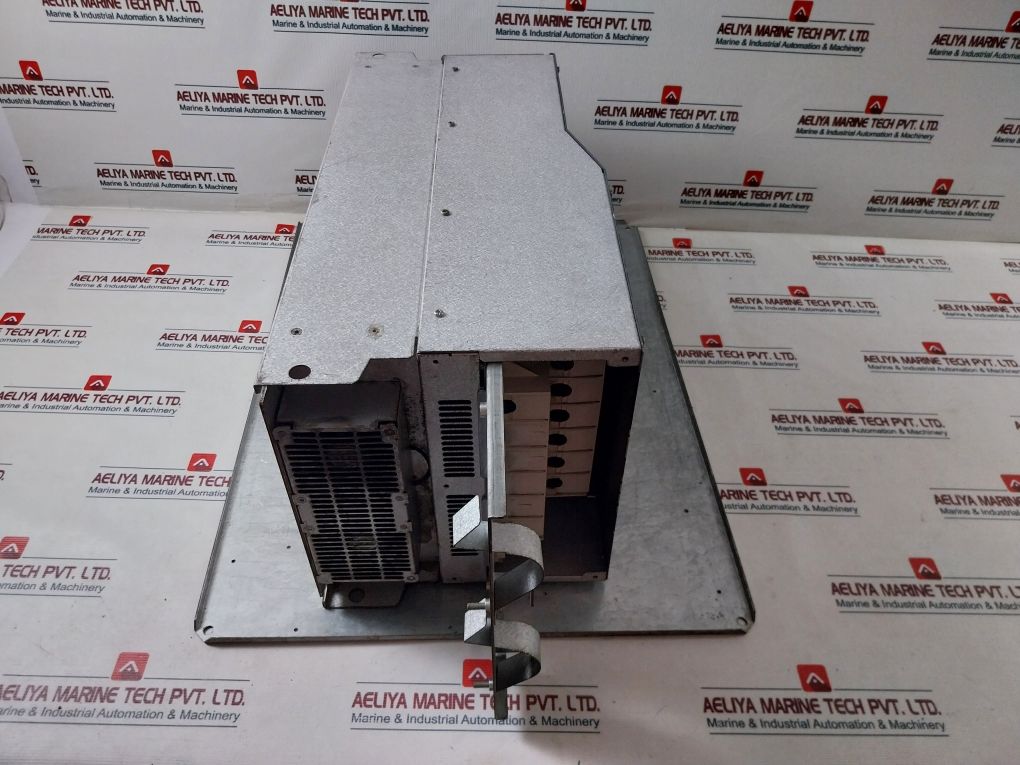 Schneider Telemecanique Atv71hd55n4z Speed Drive 480v - Image 8