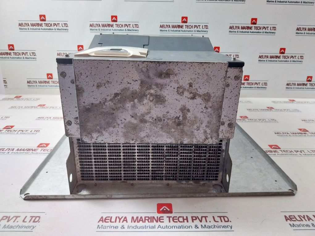 Schneider Telemecanique Atv71hd55n4z Speed Drive 480v - Image 7