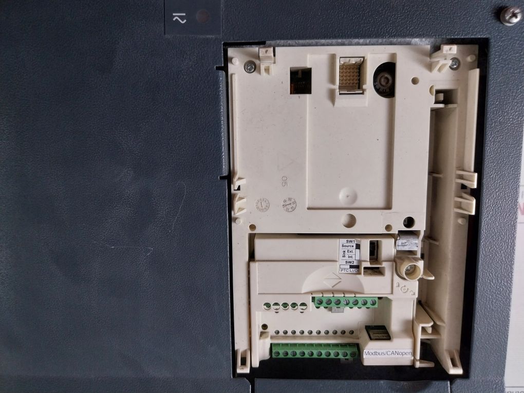 Schneider Telemecanique Atv71hd55n4z Speed Drive 480v - Image 21