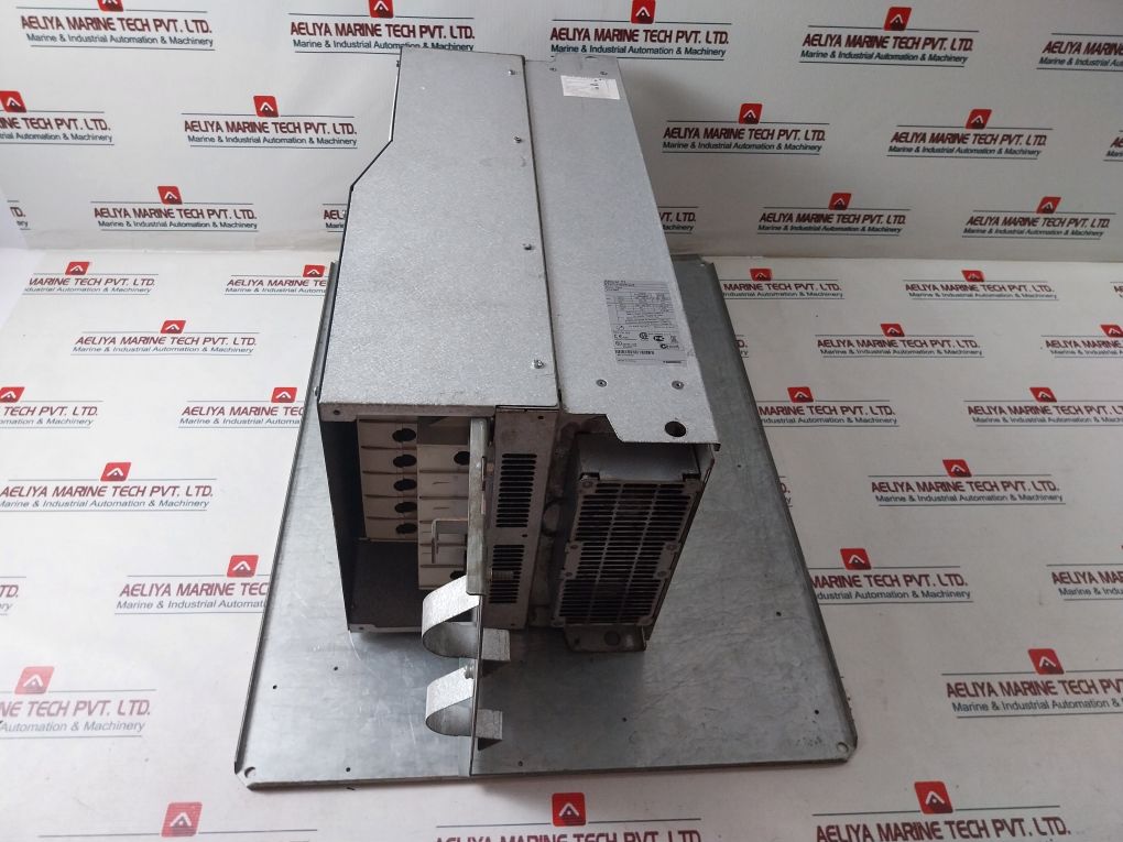 Schneider Telemecanique Atv71hd55n4z Speed Drive 480v - Image 4