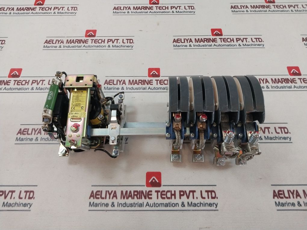 Schneider Electric Telemecanique Cv1fb Power Contactor 690v - Image 3