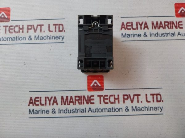 Siemens Sirius 3rt2016-2ab01 Contactor 24v 50/60hz - Image 3