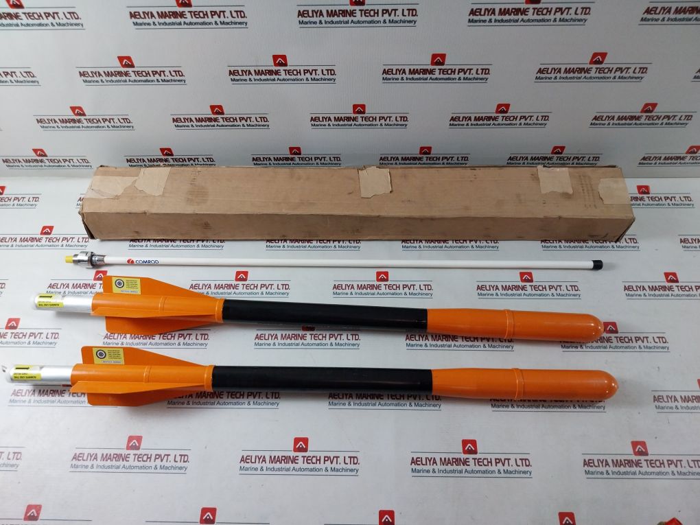 Solas Base Unit 1005 Launching Tube 1303 And 4 R230 Projectiles Set - Image 3