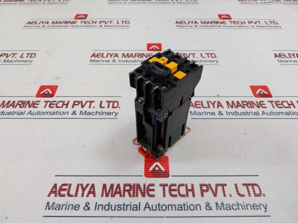 Telemecanique Ca2-dn240•a65 Control Relay 660v - Image 4