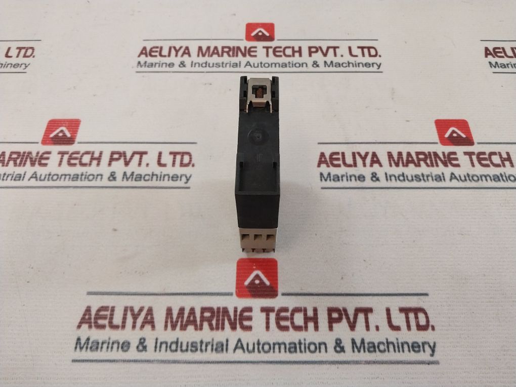 Telemecanique Re4 Cv11bu Time Delay Relay 0,05s-300h - Image 3