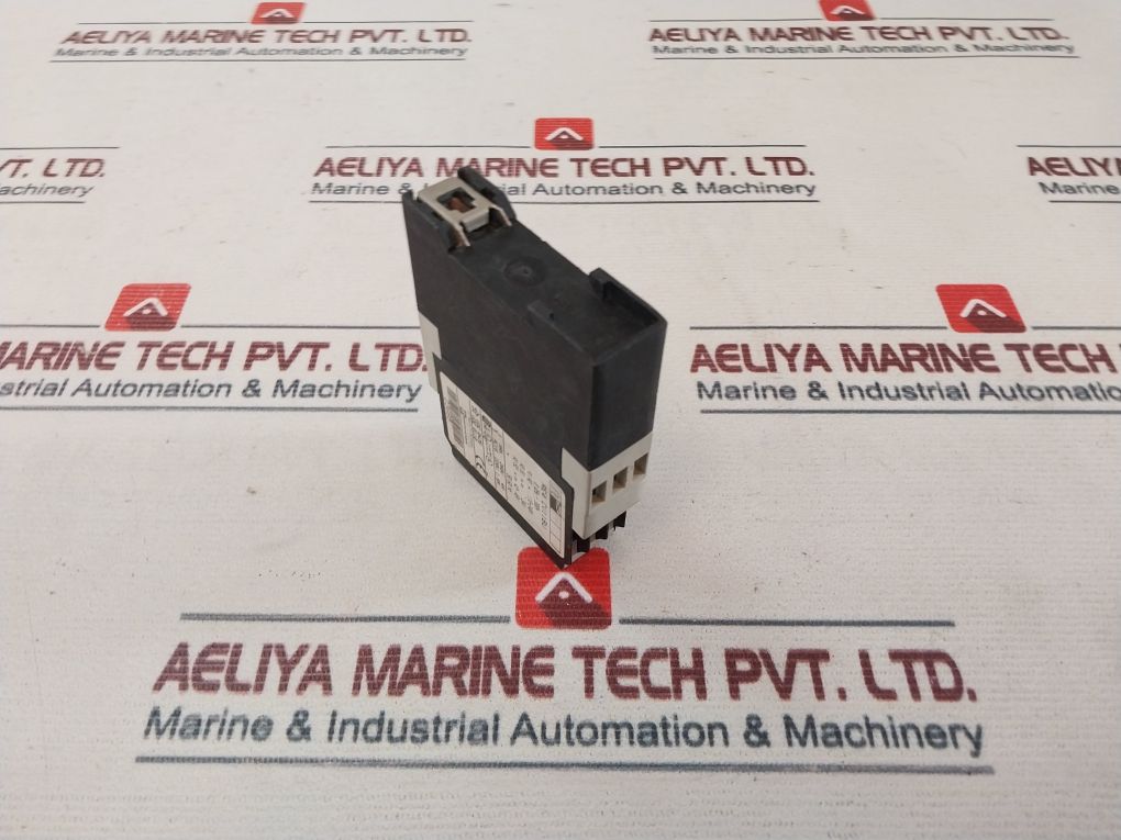 Telemecanique Re4 Cv11bu Time Delay Relay 0,05s-300h - Image 5