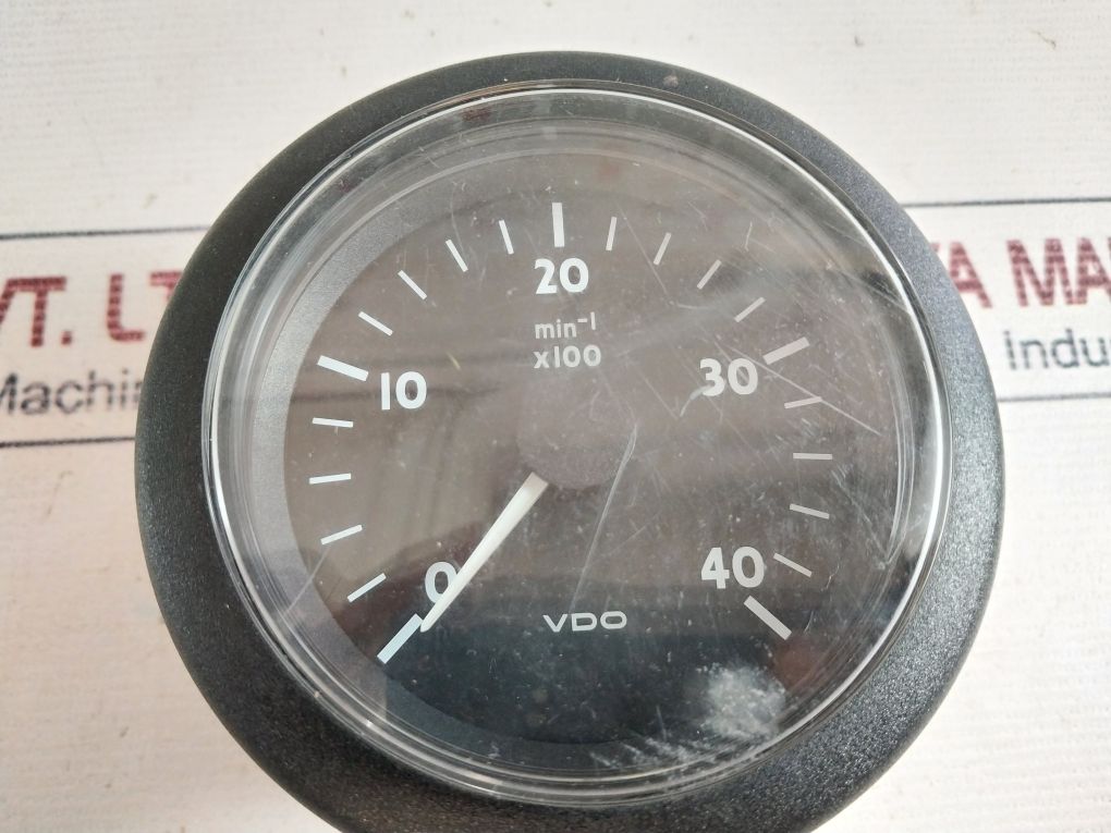 Vdo N 02 012 729 Tachometer 24v - Aeliya Marine