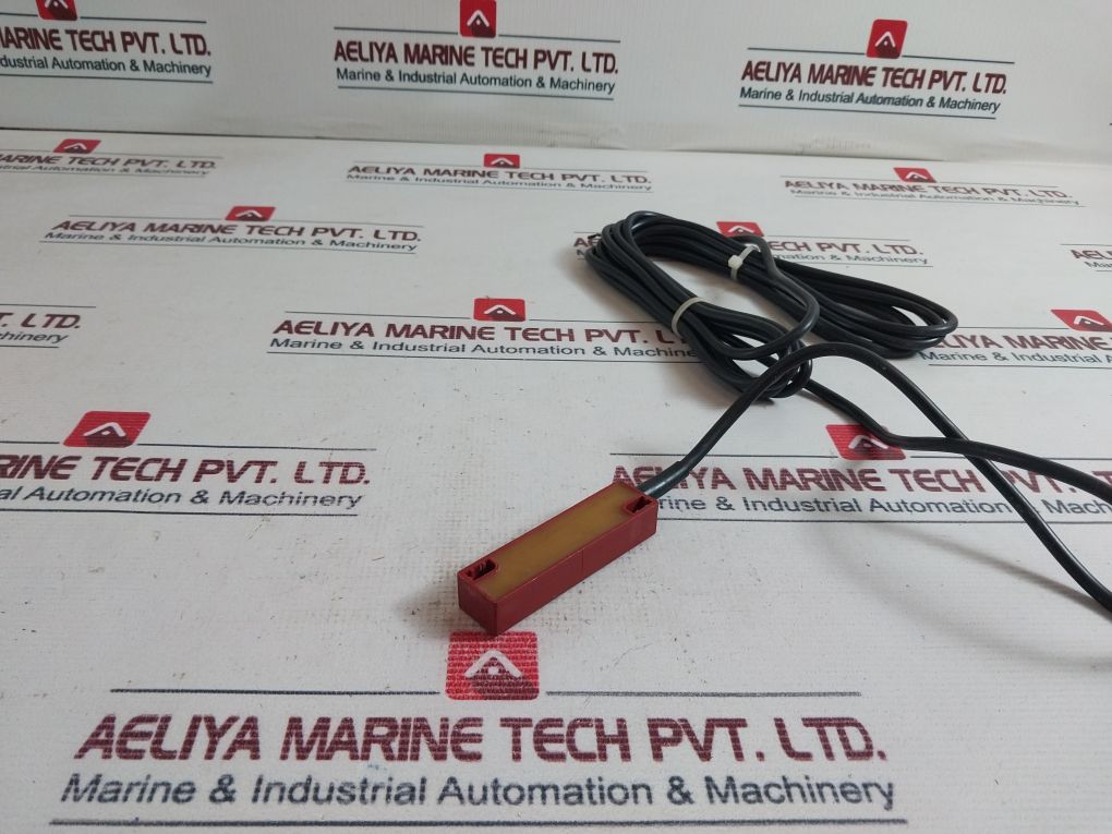 Bernstein Mak-1212f-5-vdr Magnet Switch-5 Meter Cable - Aeliya Marine