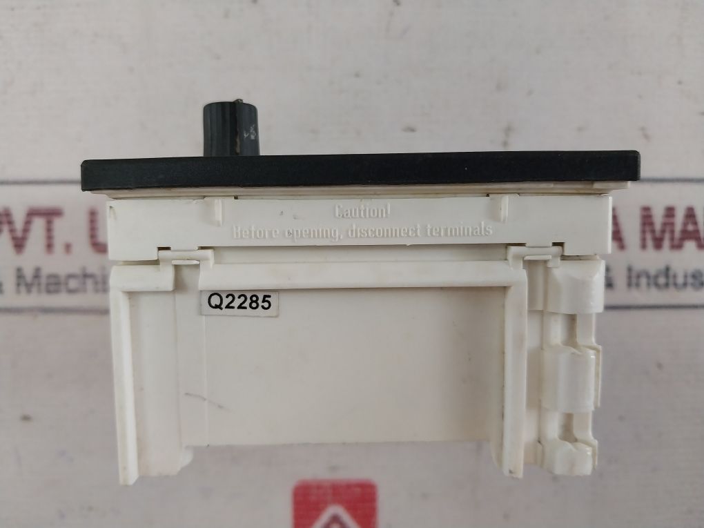 Crompton Instruments E244-02q-g-pz-uy-c7-sw3-mg Voltmeter - Image 8