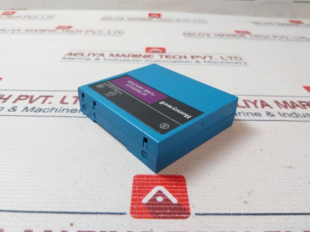 Honeywell R7849 A 1023 Ultraviolet Flame Amplifier - Image 4