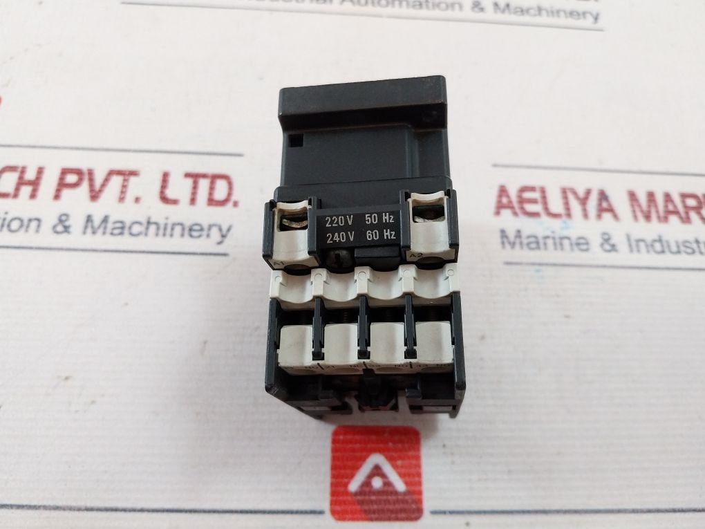 Klockner Moeller Dil R 31 Contactor 16a - Image 7