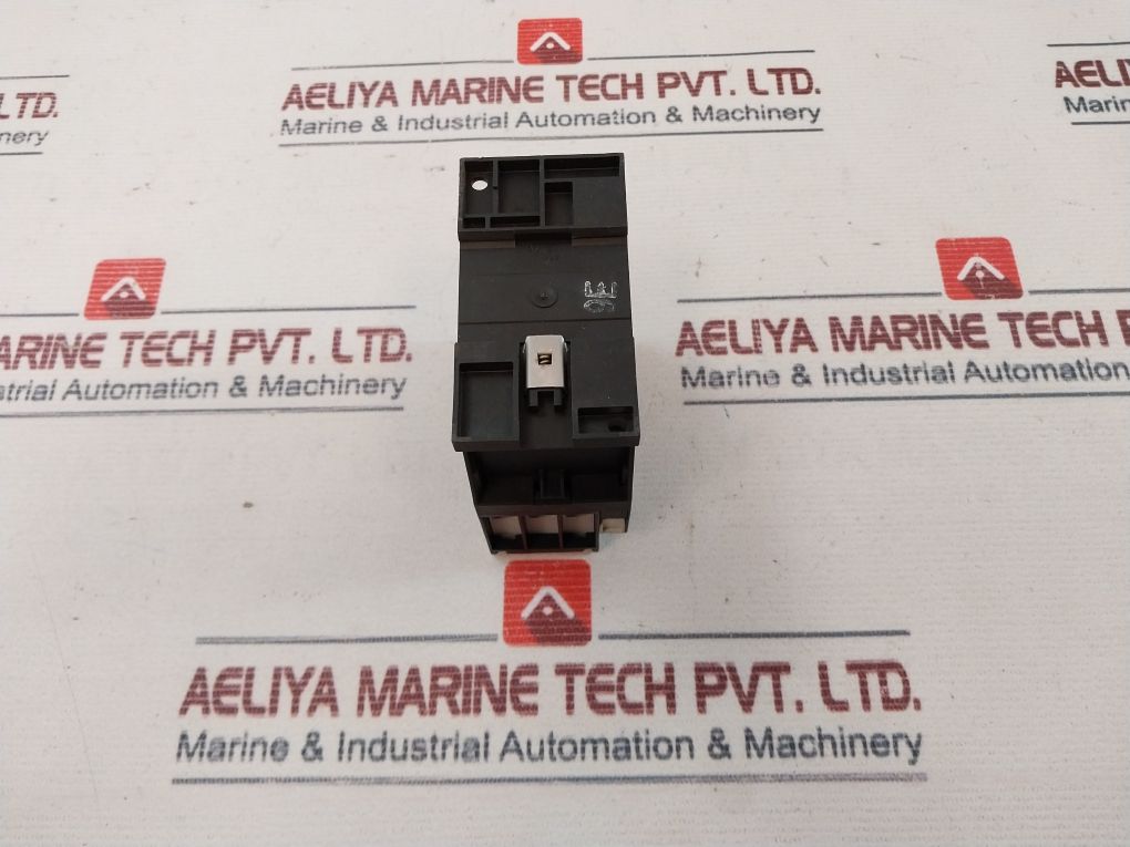 Moeller Dil M 32-01 3 Pole Contactor 600 Vac - Image 4