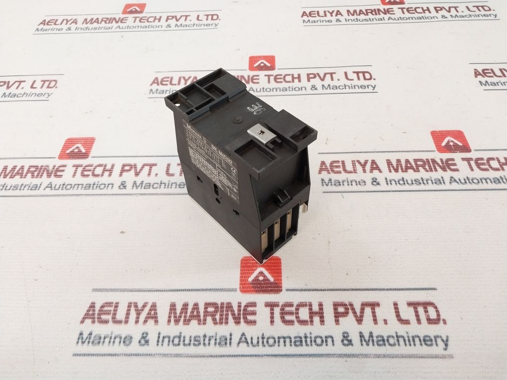 Moeller Dil M 32-01 3 Pole Contactor 600 Vac - Image 5