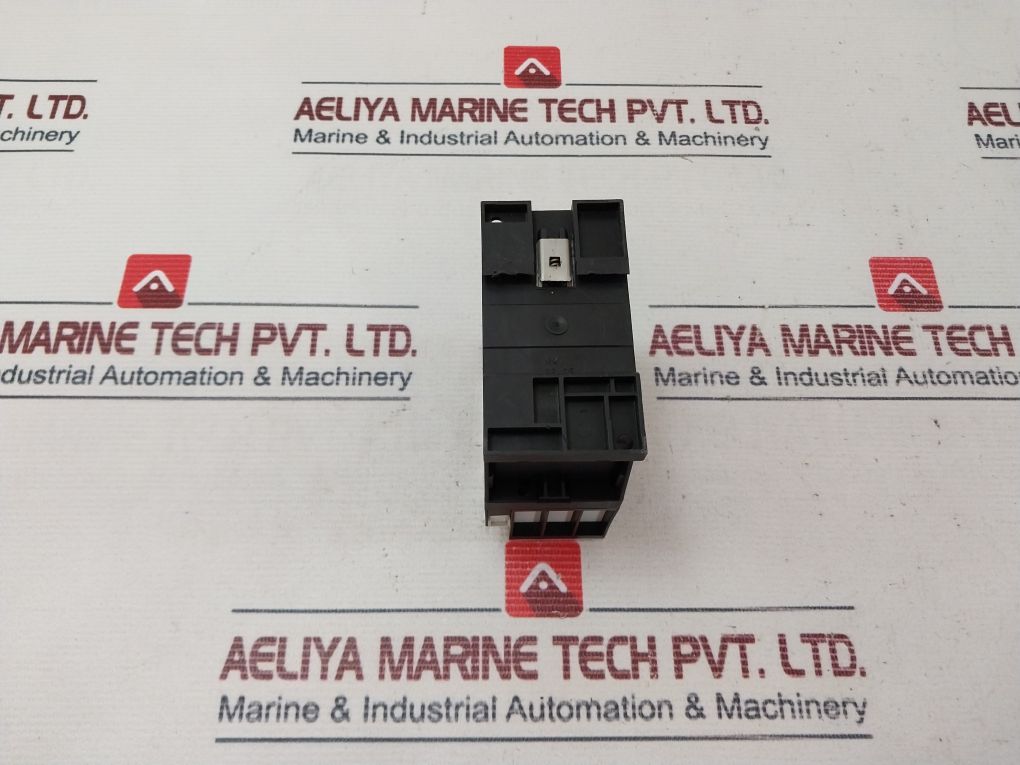 Moeller Dil M 32-10 3 Pole Contactor 600 Vac - Image 7