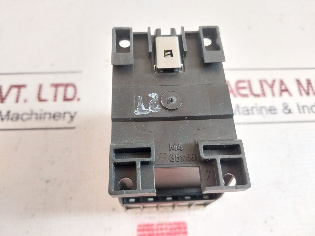 Moeller Dil M 9-10 3 Pole Contactor - Image 8
