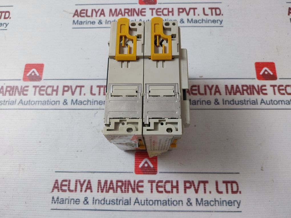 Omron Cqm1-oc222 Output Module 250v - Image 6