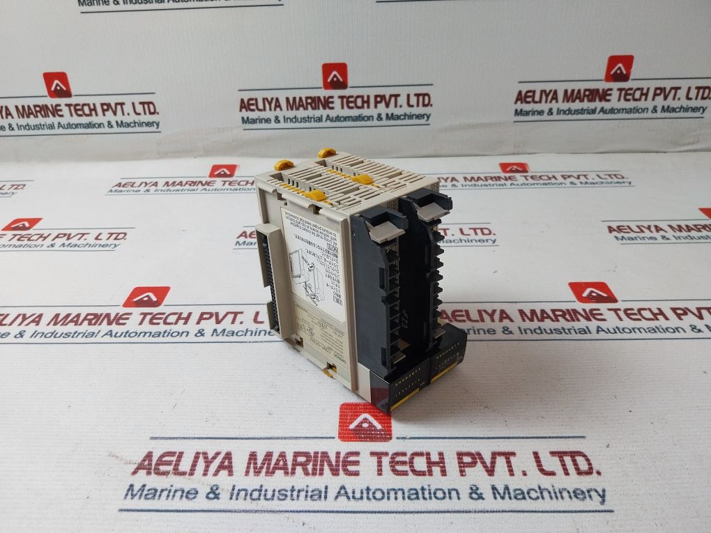 Omron Cqm1-oc222 Output Module 250v - Image 4