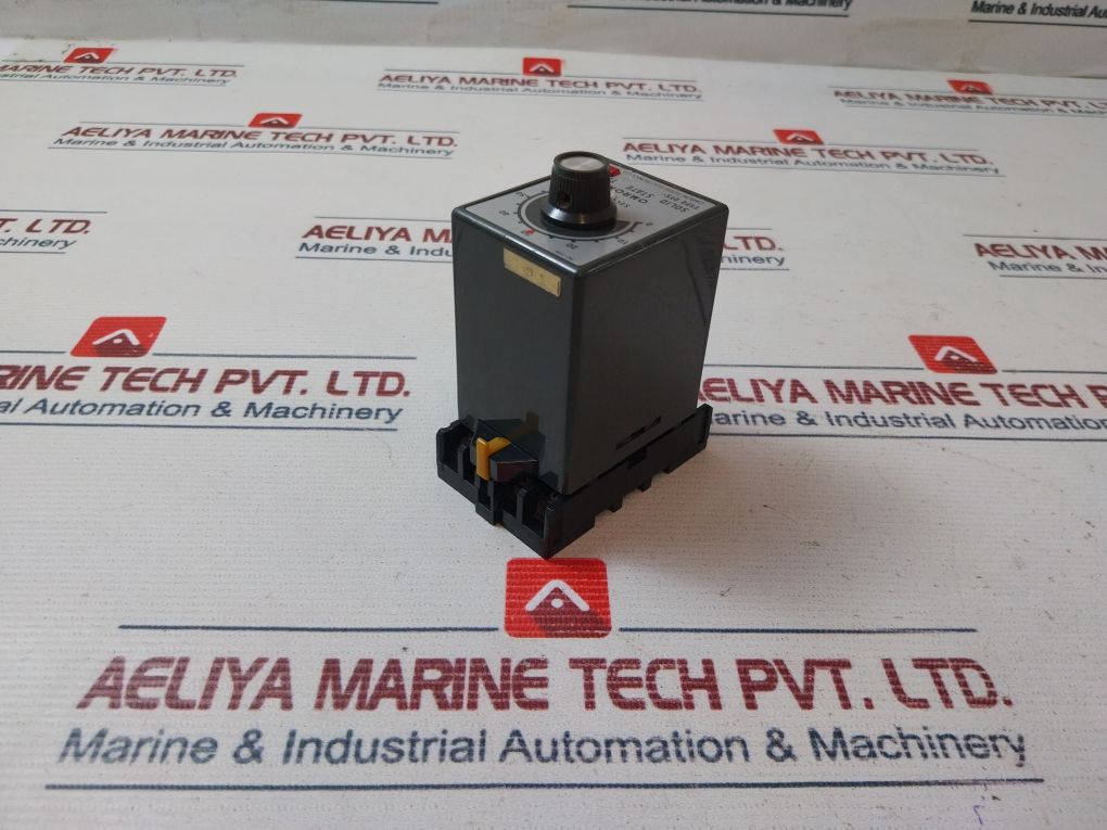 Omron Dts Solid State Timer 0-60 Sec - Image 3