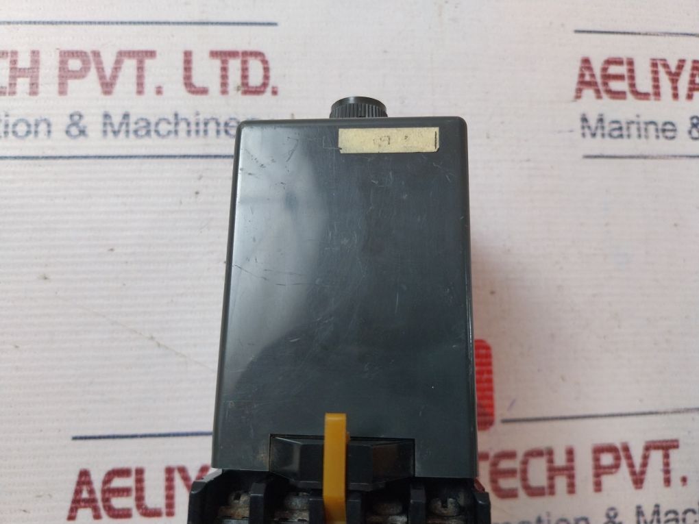 Omron Dts Solid State Timer 0-60 Sec - Image 10