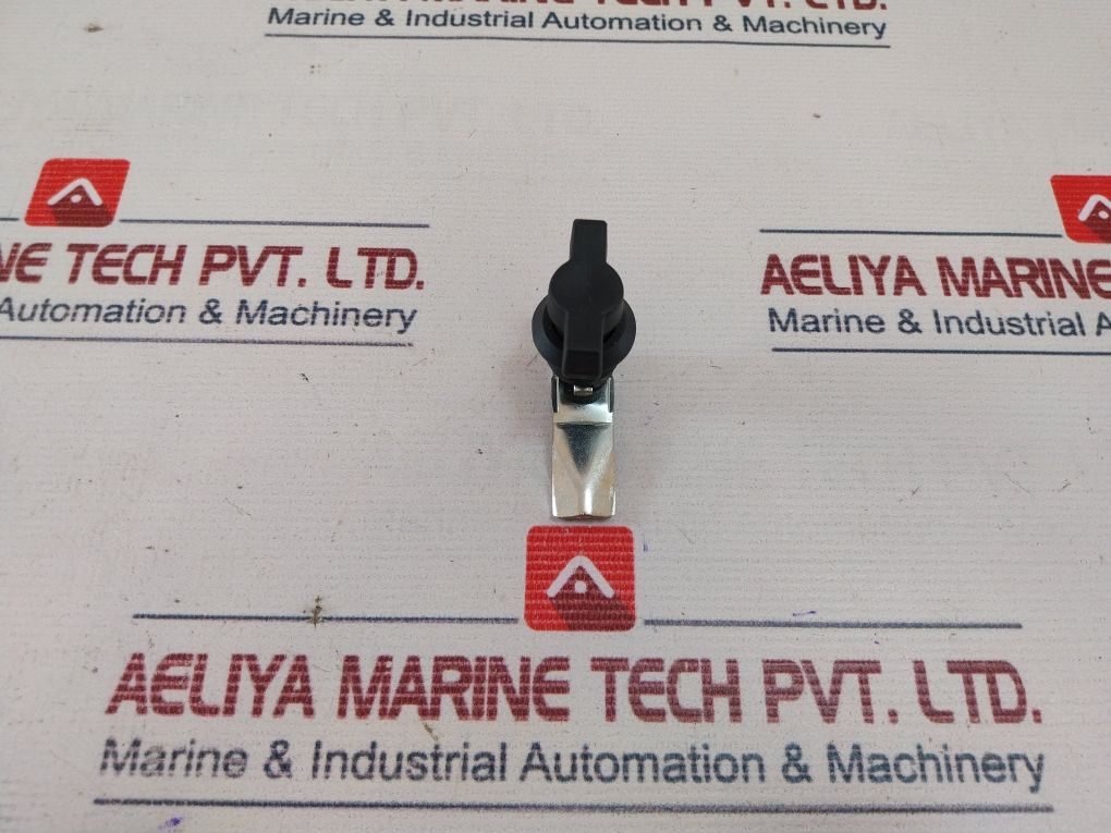 Rs 348-7135 Lock Handle - Image 4