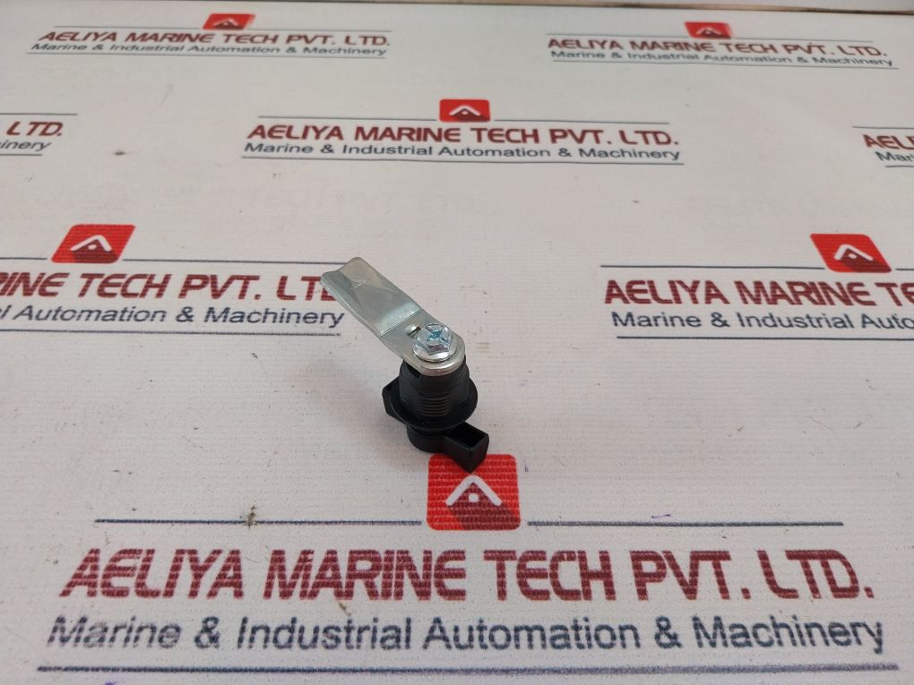 Rs 348-7135 Lock Handle - Image 6