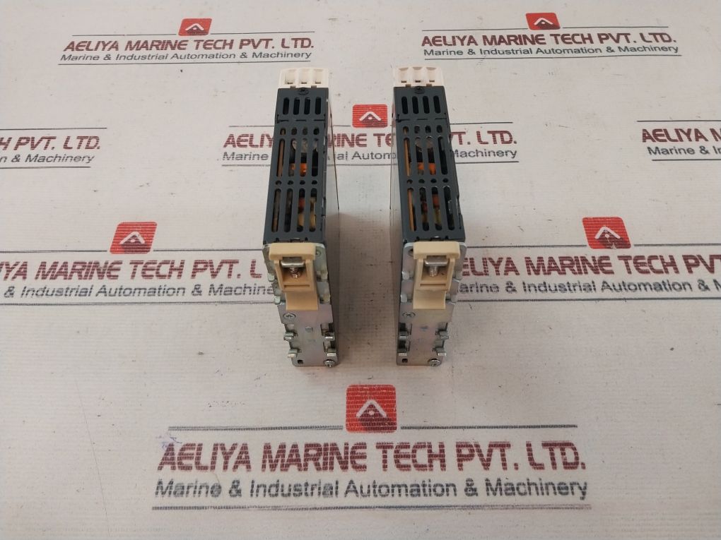 Telemecanique Schneider Abl7 Re2402 Power Supply 24vdc - Image 8