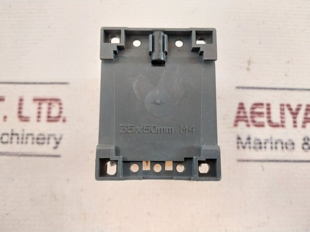 Telemecanique Schneider Ca3kn22bd Control Relay 24v - Image 9