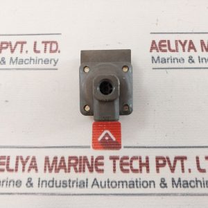 Wabco Fluid Power Division P54350-2 Shuttle Valve