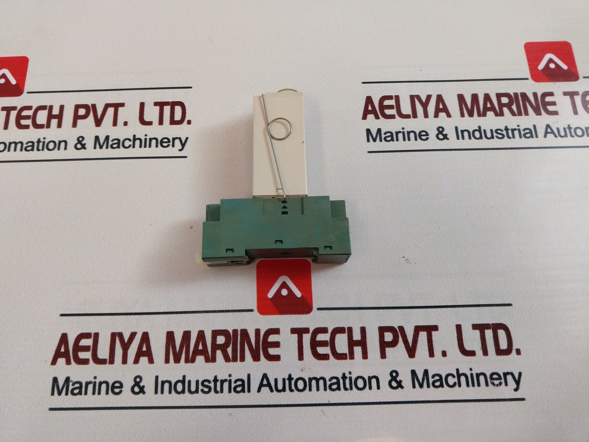 Finder 85.32 Timer With 94.82 Socket - Image 7